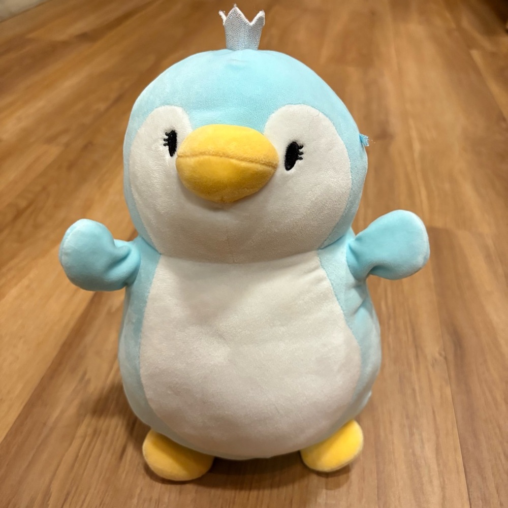 Raina the Penguin Squishmallow HugMee – Soft & Huggable Plush